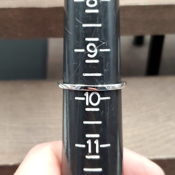 Size 9.75 Sterling Silver Brilliant Cubic Zirconia Halo Style Band Ring - Picture 6 of 8